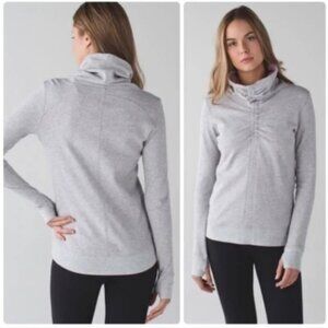 Lululemon In A Cinch Reversible Long Sleeve Top Gray/Raspberry Stripe Size 4